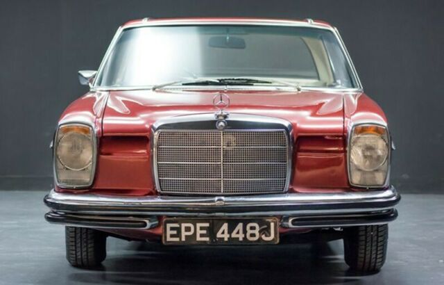 Mercedes-Benz 200-Series 1972 image number 21