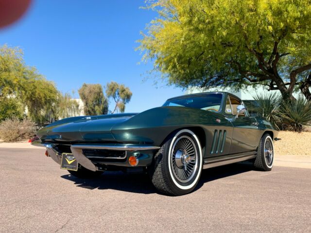 Chevrolet Corvette 1965 image number 14