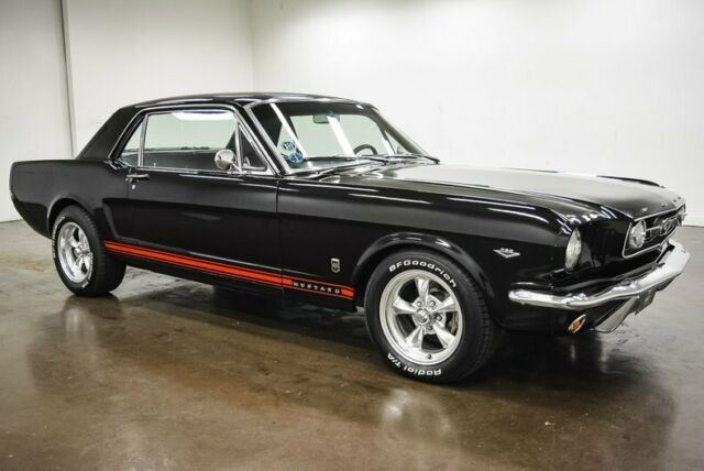 Ford Mustang 1966 image number 24