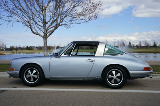 Porsche 911 1968 image number 1