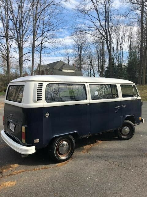 Volkswagen Bus/Vanagon 1974 image number 31