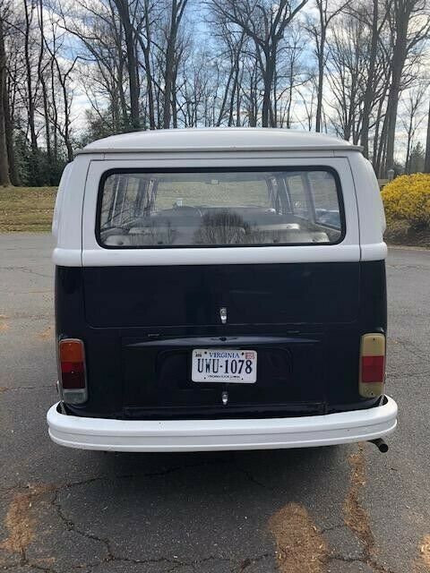 Volkswagen Bus/Vanagon 1974 image number 33