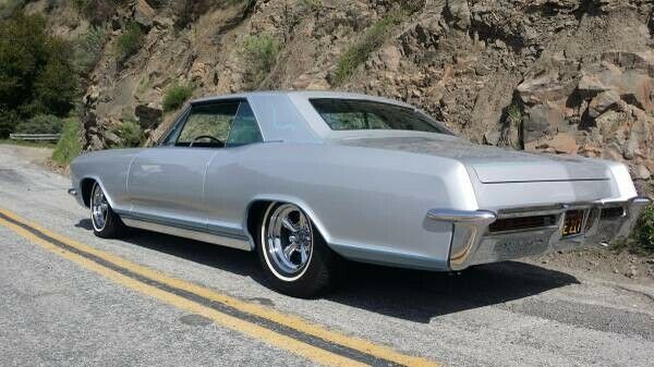 Buick Riviera 1965 image number 7