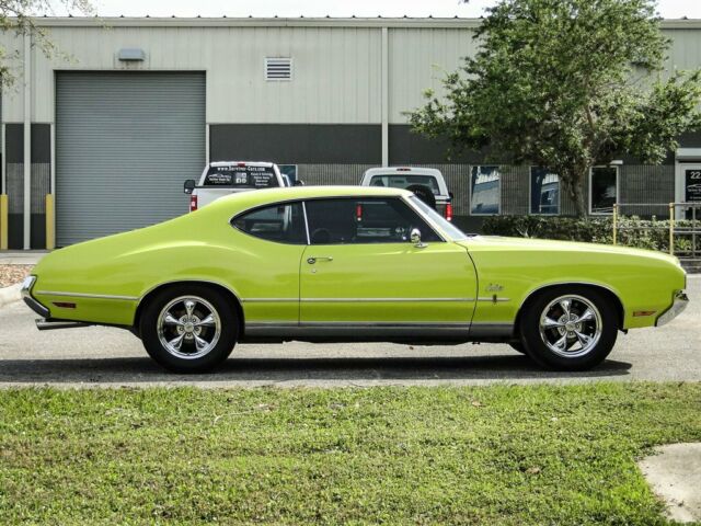 Oldsmobile Cutlass 1970 image number 35