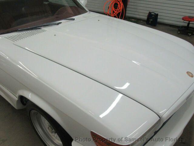 Mercedes-Benz SL-Class 1978 image number 21