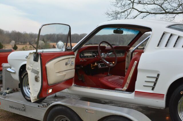 Ford Mustang 1965 image number 30