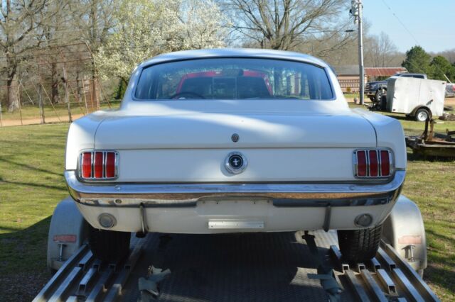 Ford Mustang 1965 image number 32