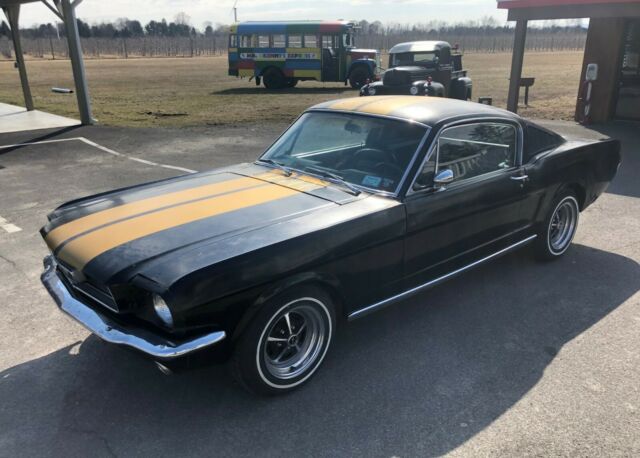 Ford Mustang 1965 image number 30