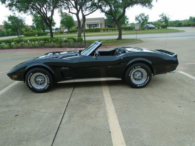 Chevrolet Corvette 1974 image number 27