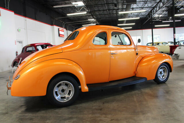 Ford Deluxe 1940 image number 8