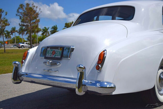 Rolls-Royce Silver Cloud 1958 image number 2