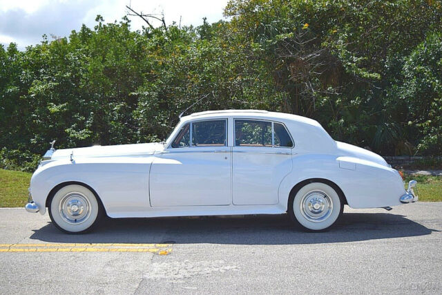 Rolls-Royce Silver Cloud 1958 image number 21