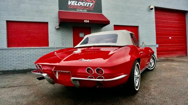 Chevrolet Corvette 1963 image number 19