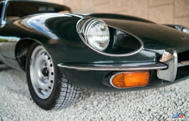 Jaguar E-Type 1970 image number 21