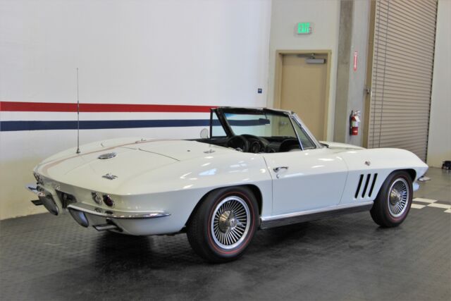 Chevrolet Corvette 1966 image number 28