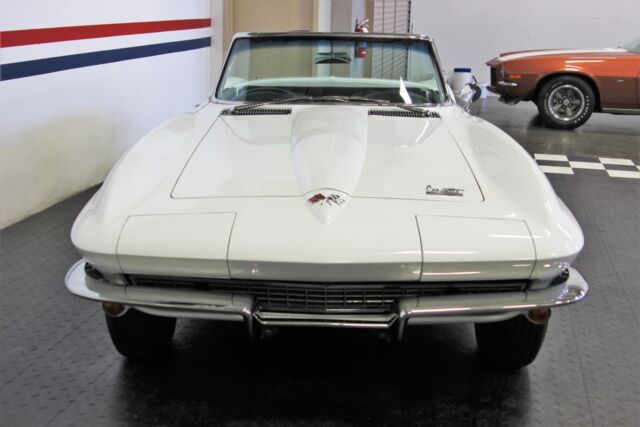 Chevrolet Corvette 1966 image number 30