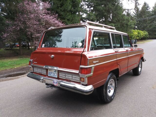 Jeep Wagoneer 1977 image number 2