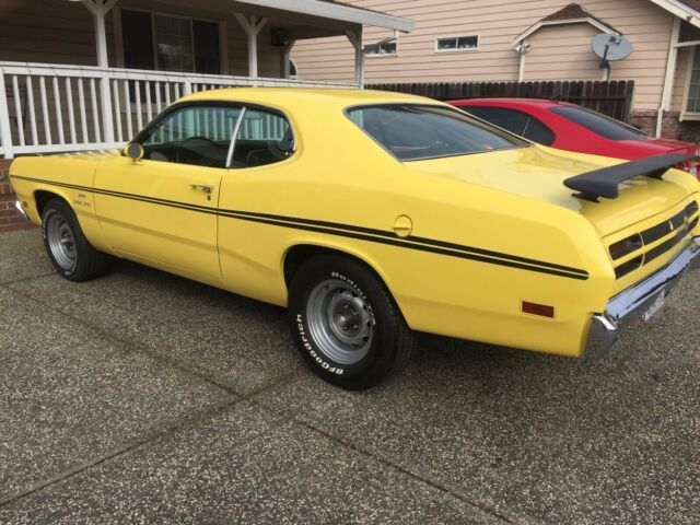 Plymouth Duster 1970 image number 16