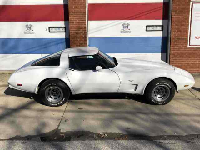 Chevrolet Corvette C3 1979 image number 0