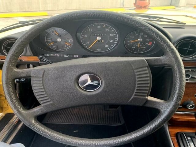 Mercedes-Benz SL-Class 1977 image number 20