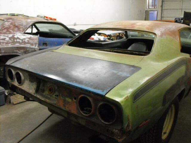 Plymouth Barracuda 1972 image number 3