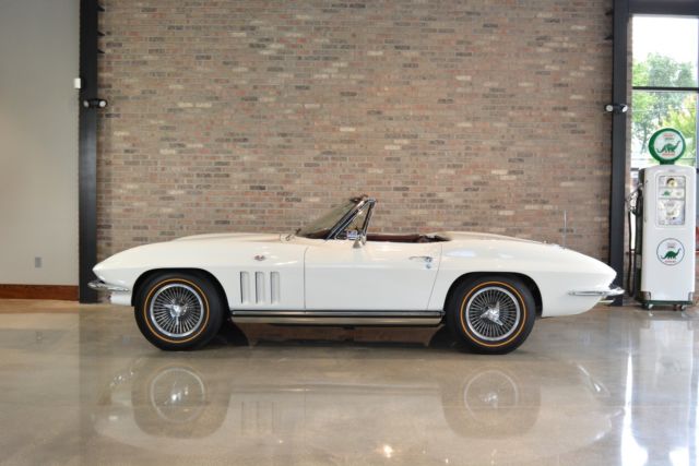 Chevrolet Corvette 1965 image number 19