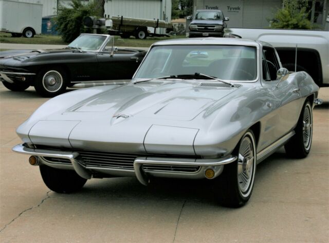 Chevrolet Corvette 1964 image number 2