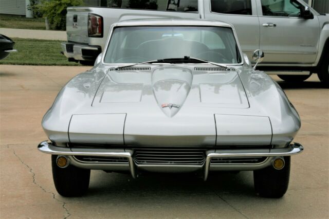 Chevrolet Corvette 1964 image number 27