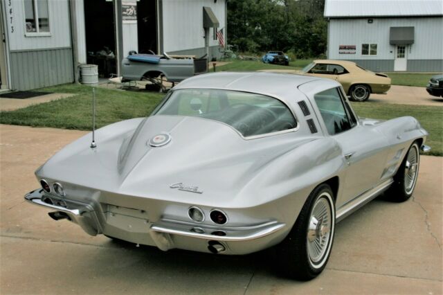 Chevrolet Corvette 1964 image number 30