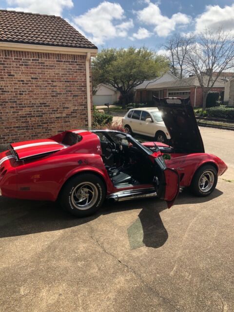 Chevrolet Corvette 1974 image number 17