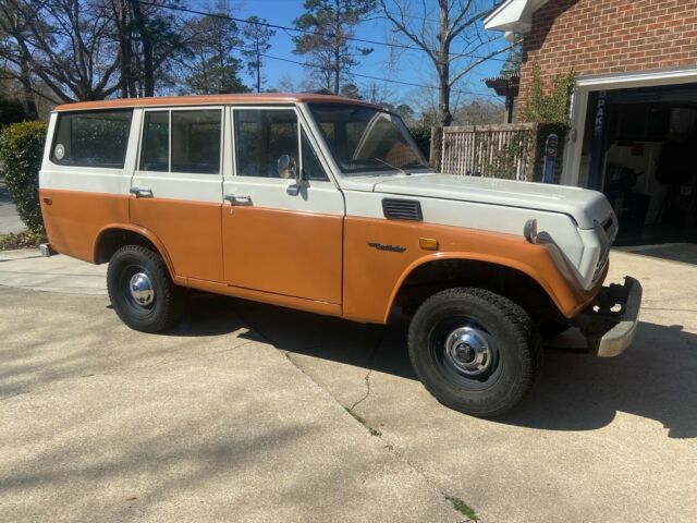 Toyota Land Cruiser 1972 image number 2