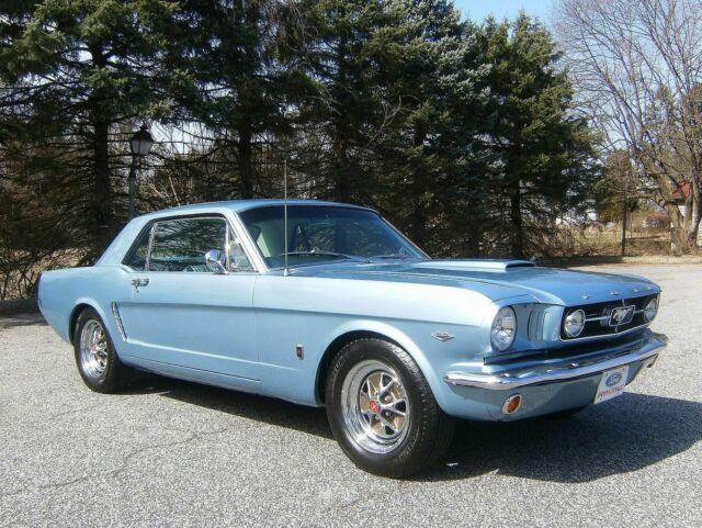 Ford Mustang 1965 image number 0