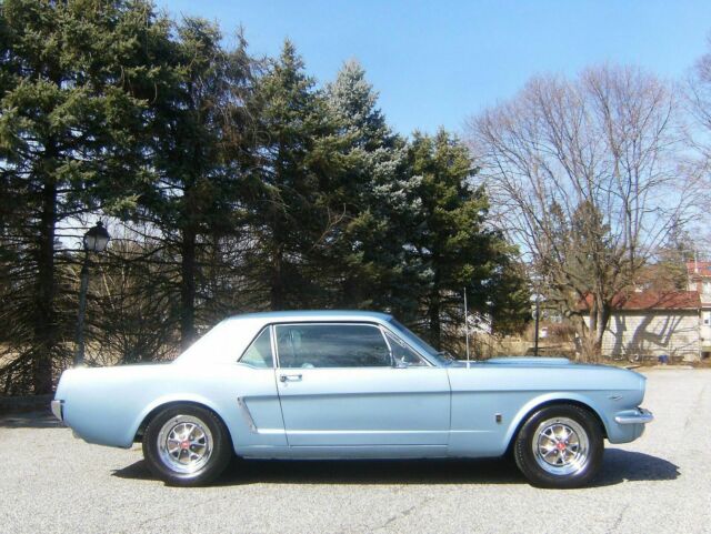 Ford Mustang 1965 image number 1