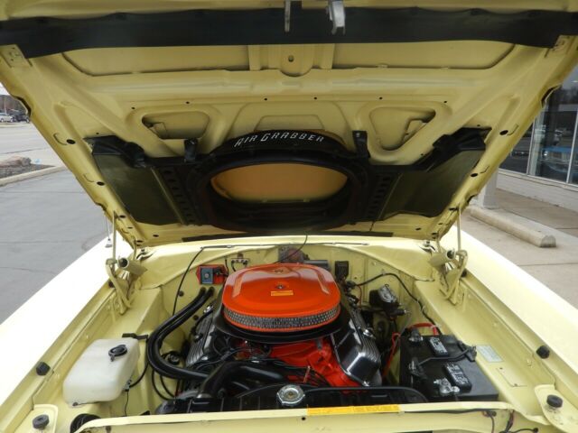 Plymouth GTX 1969 image number 30