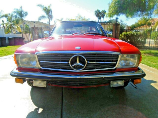 Mercedes-Benz 400-Series 1979 image number 24