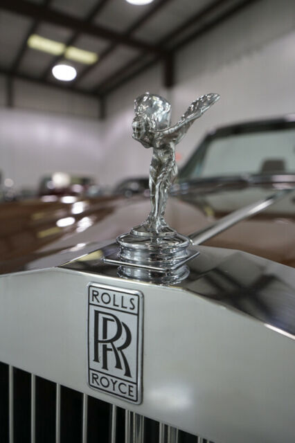 Rolls-Royce Corniche 1973 image number 11