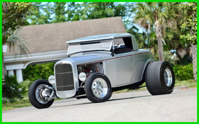 Ford Deuce Highboy Roadster 1932 image number 0