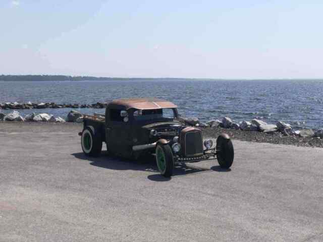 Ford Rat Rod 1946 image number 0