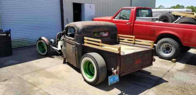 Ford Rat Rod 1946 image number 2