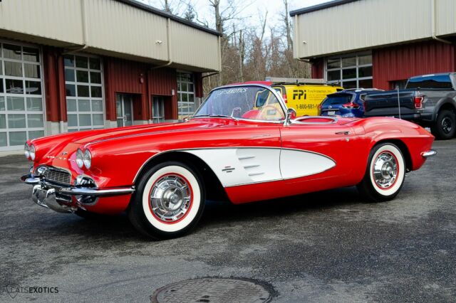 Chevrolet Corvette 1961 image number 32