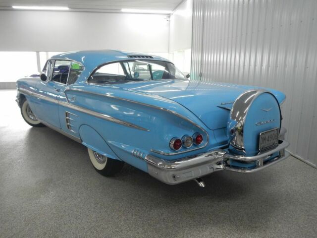 Chevrolet Impala 1958 image number 29