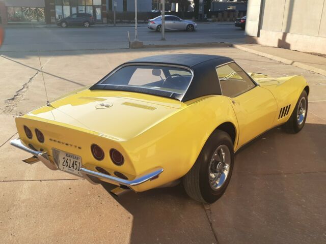 Chevrolet Corvette 1968 image number 29