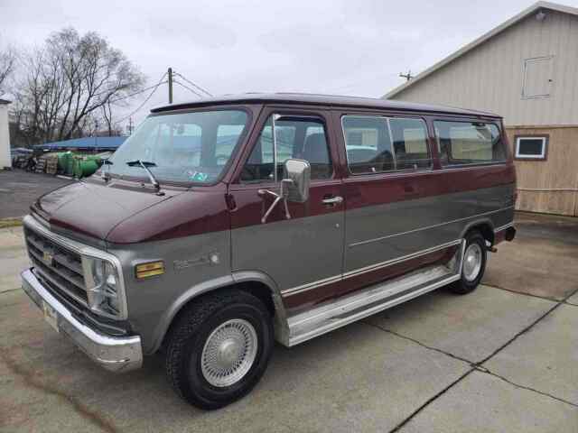 Chevrolet Van 1979 image number 1