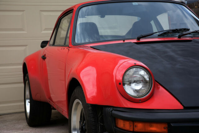 Porsche 911 1974 image number 2