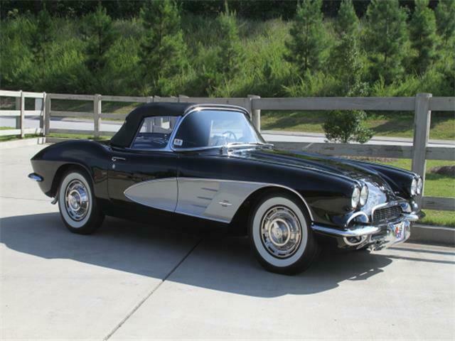 Chevrolet Corvette 1961 image number 30