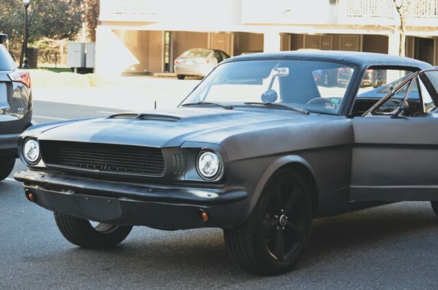 Ford Mustang 1966 image number 0