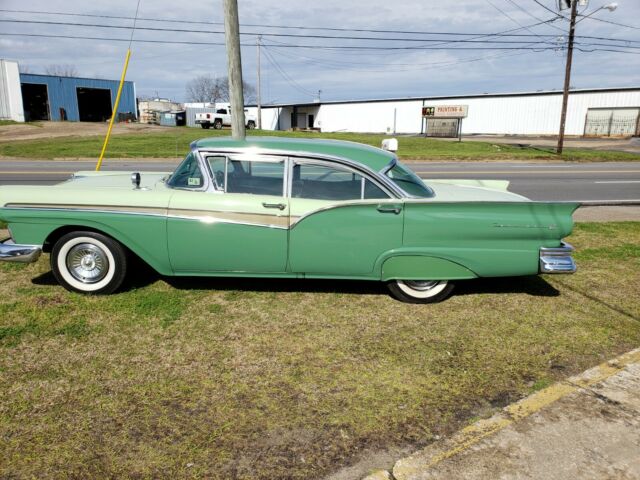 Ford Fairlane 1957 image number 7