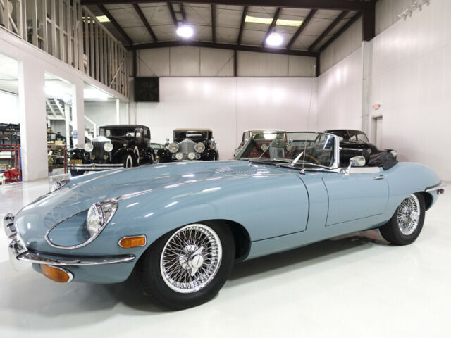 Jaguar E-Type 1969 image number 0