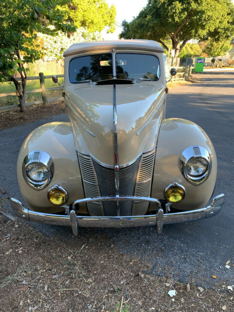 Ford Deluxe 1940 image number 27