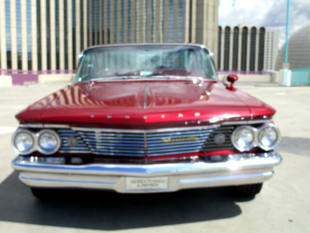 Pontiac Bonneville 1960 image number 2